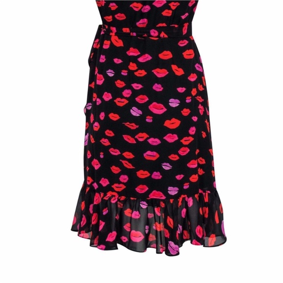 Betsey Johnson Red Kiss 💋 Dress Valentine's Day Lips Mouth Heart Print - Picture 14 of 16